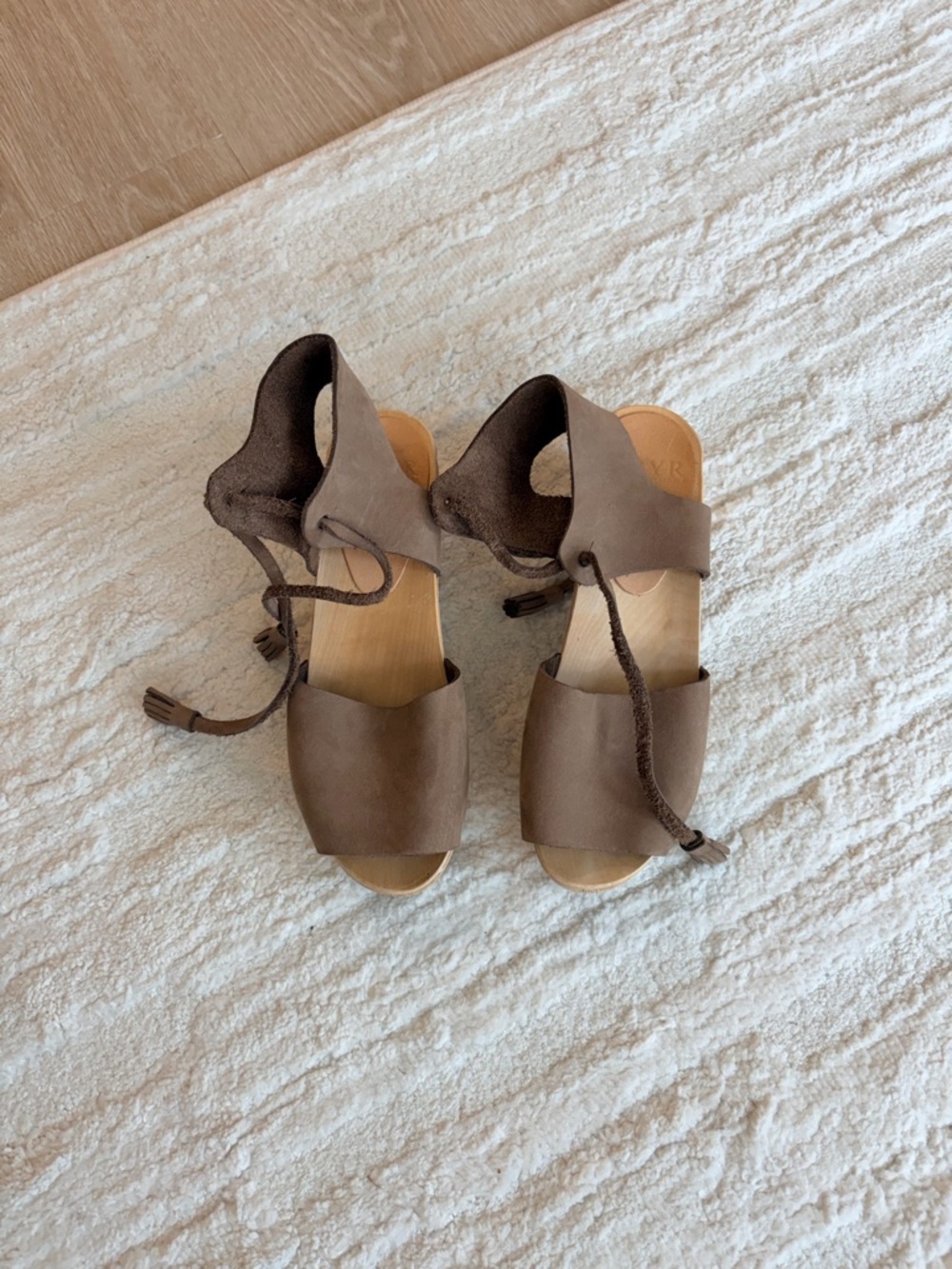 Bryr Sandals